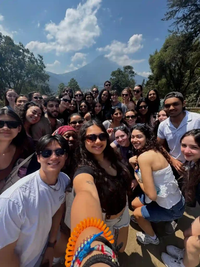 guatamala-student-group-photo