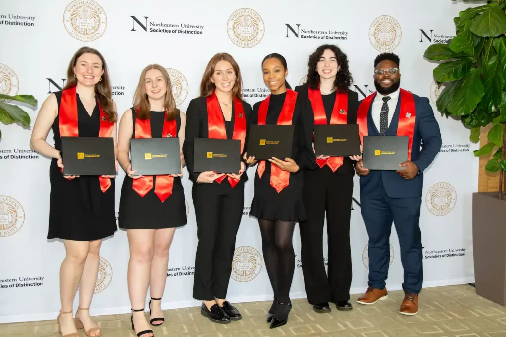 MPH Laurel and Scroll [Left to Right: Jessica Johnson, Katherine O’Brien, Alexandra Lopez, Madison Haywood, Julia Papasodoro, Kelvin Okah]